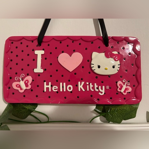 2012 Hello Kitty Sign - Picture 2 of 2
